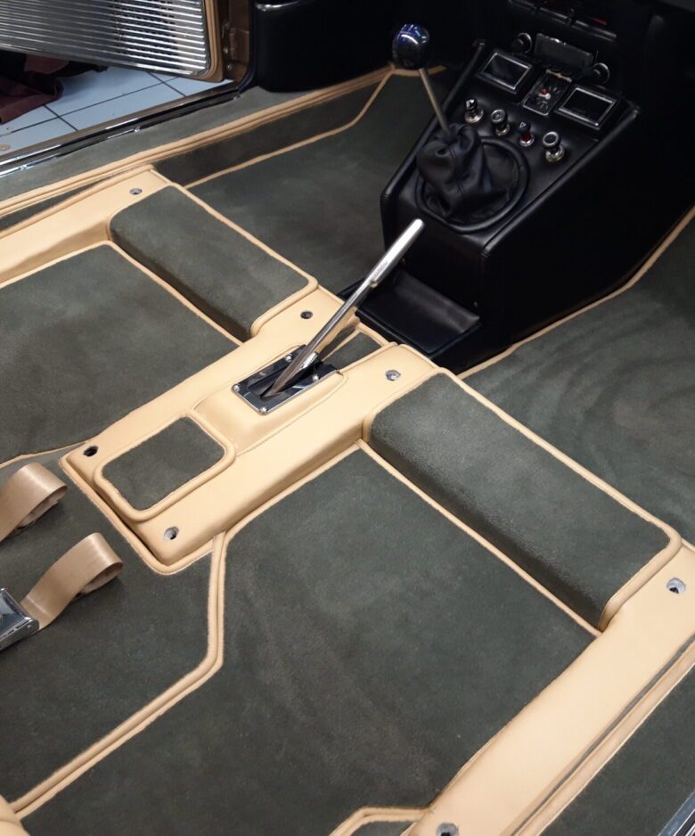 Peugeot 504 carpets