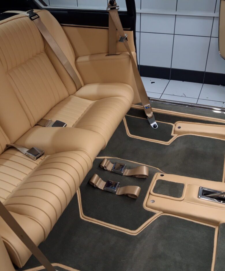 Peugeot 504 carpets